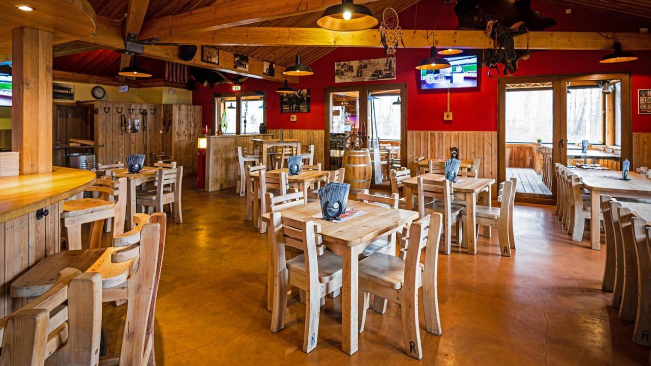 Roadcamp - American Motel & Sportsbar Marl Kültér fotó