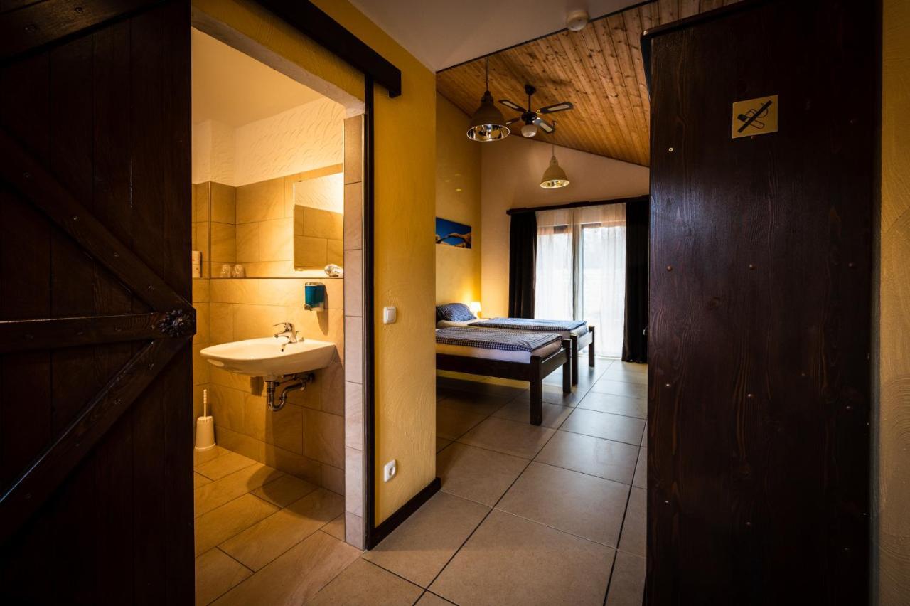 Roadcamp - American Motel & Sportsbar Marl Kültér fotó